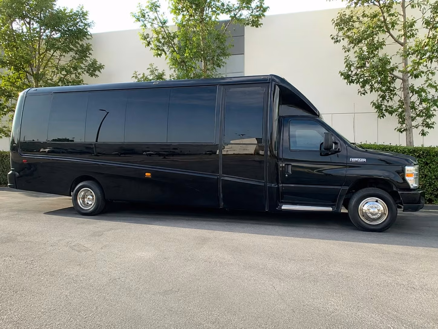 minibus and charter bus rentals for shreveport church mission trips