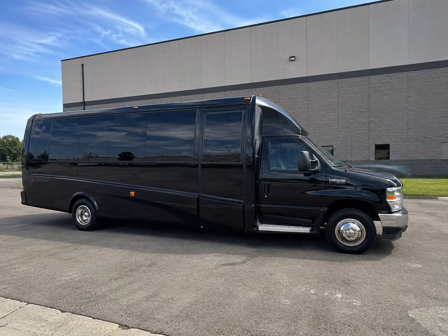 minibus rentals for shreveport bridal parties rehearsal dinners and pre wedding events